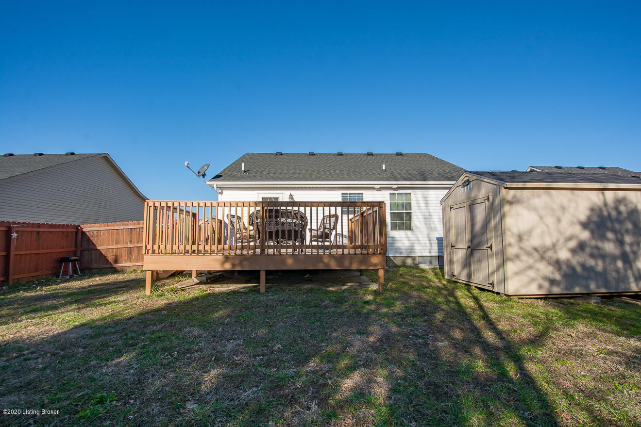 498 Madison Rae Boulevard Shepherdsville, KY 40165 - Photo 28 of 33 Rear
