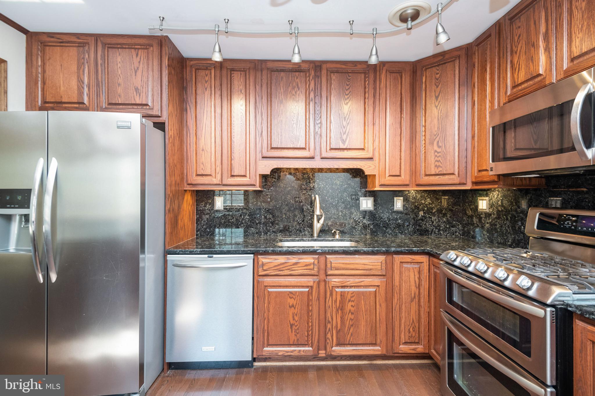 43 Honeycomb Road Baltimore, MD 21220 - Photo 10 of 28 Kitchen