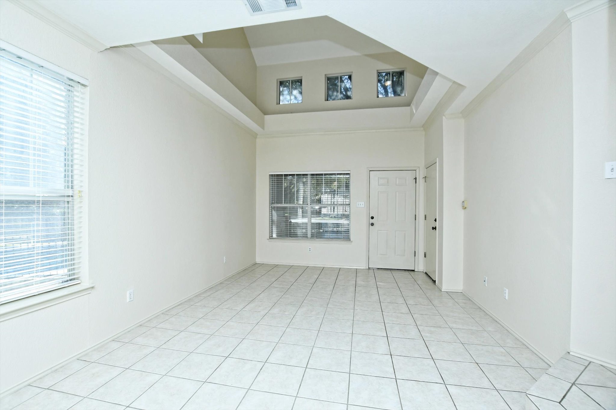 4400 Switch Willo, Unit 9 Austin, TX 78727 - Photo 4 of 30