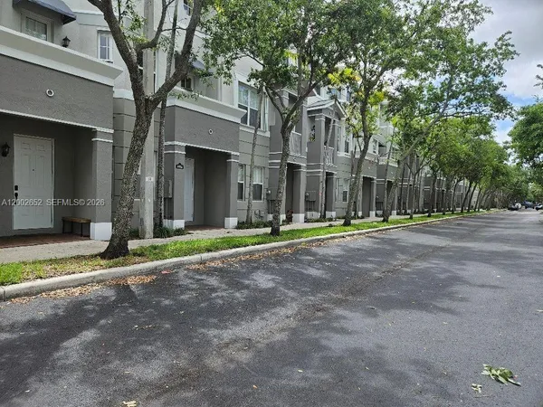 $255,000 | 1914 Shoma Drive, Unit 1914, Royal Palm Beach, FL 33414