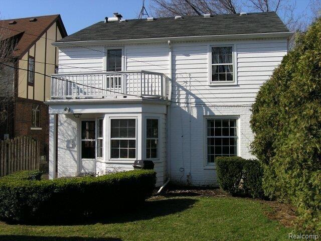 330 Fisher Road Grosse Pointe, MI 48230 - Photo 18 of 21 Back of House