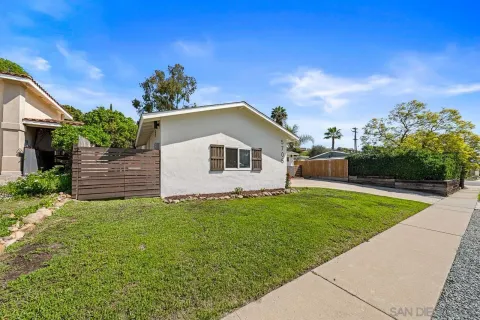 $899,900 | 5705 Jackson Drive, La Mesa, CA 91942