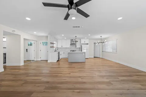 $899,900 | 5705 Jackson Drive, La Mesa, CA 91942