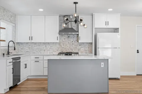 $899,900 | 5705 Jackson Drive, La Mesa, CA 91942