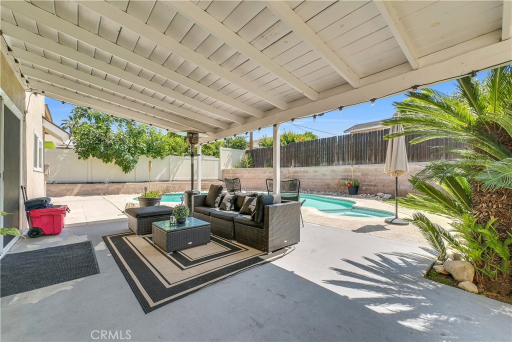 5991 Rogers Lane San Bernardino, CA 92404 - Photo 25 of 33 a building outdoor space with patio furniture and potted plants
