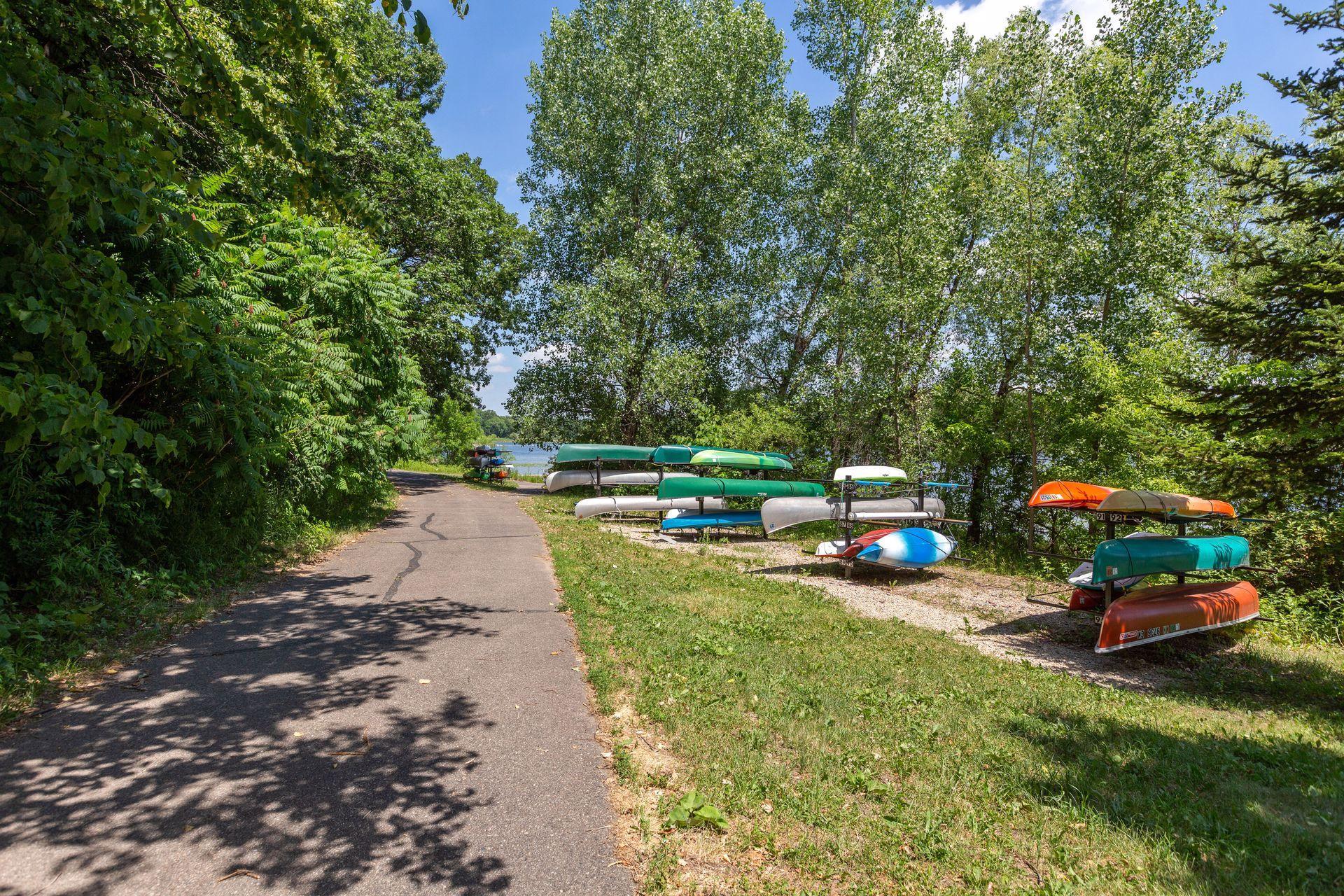 8801 Lakeview Road Bloomington, MN 55438 - Photo 38 of 42