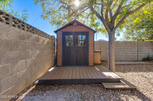 $599,900 | 3961 East Becker Lane, Phoenix, AZ 85028