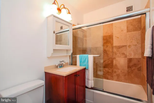 $1,800 | 1121 Arlington Boulevard, Unit 726, Arlington, VA 22209