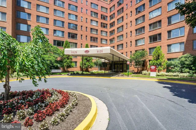 $1,800 | 1121 Arlington Boulevard, Unit 726, Arlington, VA 22209