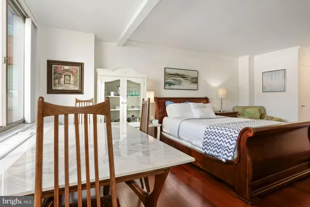 $1,800 | 1121 Arlington Boulevard, Unit 726, Arlington, VA 22209