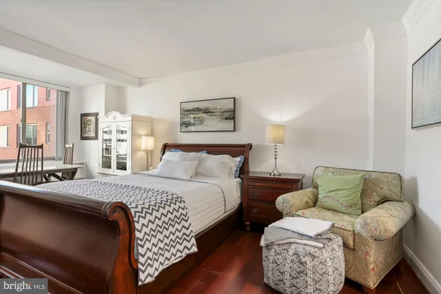 $1,800 | 1121 Arlington Boulevard, Unit 726, Arlington, VA 22209