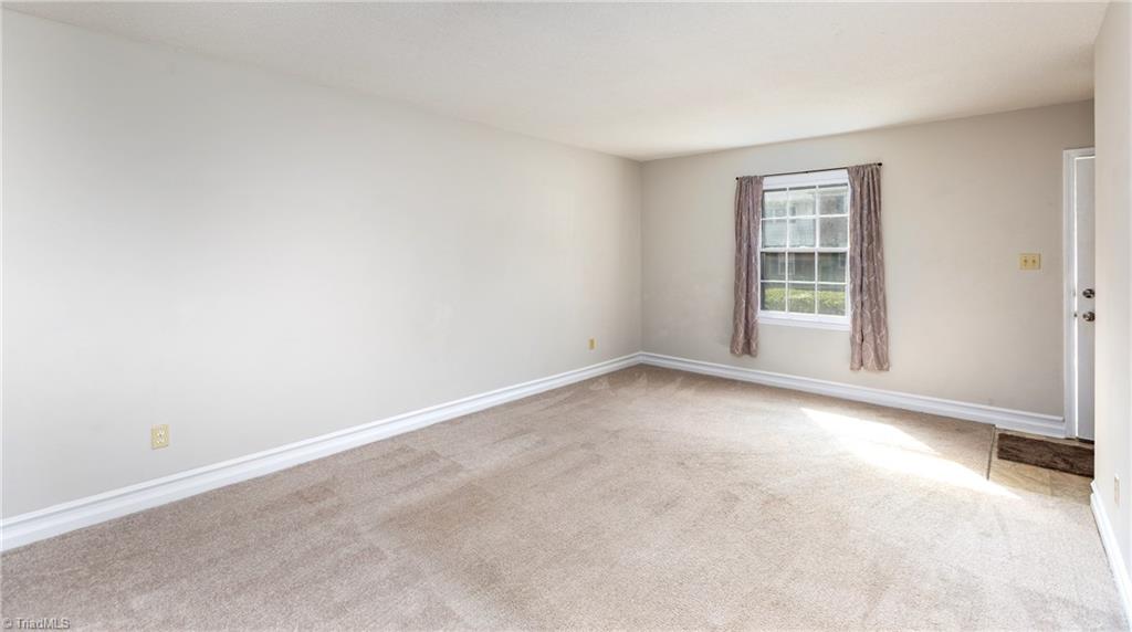 211 Northpoint Avenue, Unit D High Point, NC 27262 - Photo 4 of 20 Gallery Image 4