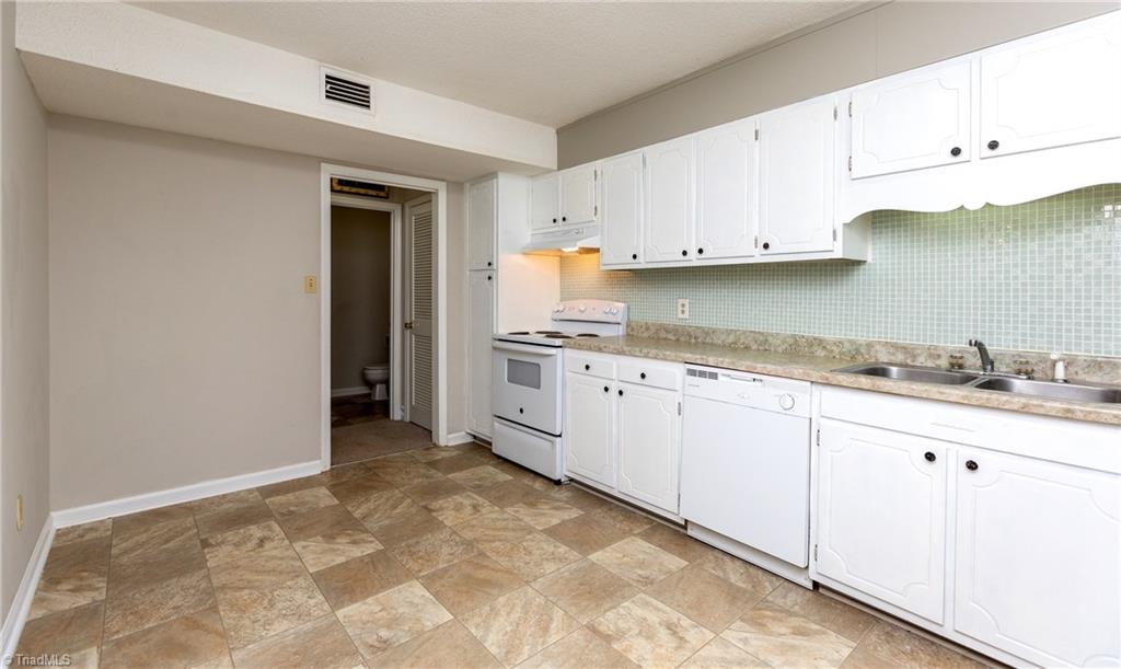 211 Northpoint Avenue, Unit D High Point, NC 27262 - Photo 8 of 20 Gallery Image 8