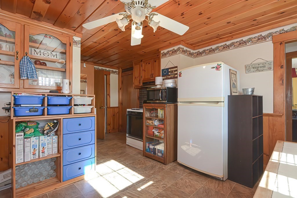 11 Oakham Road North Brookfield, MA 01535 - Photo 8 of 30 Gallery Image 8