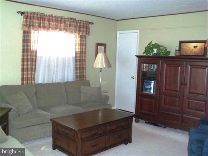 37 Jackson Road Gilbertsville, PA 19525 - Photo 4 of 25 Gallery Image 4