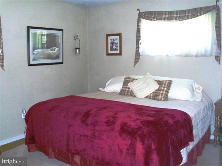 37 Jackson Road Gilbertsville, PA 19525 - Photo 5 of 25 Gallery Image 5