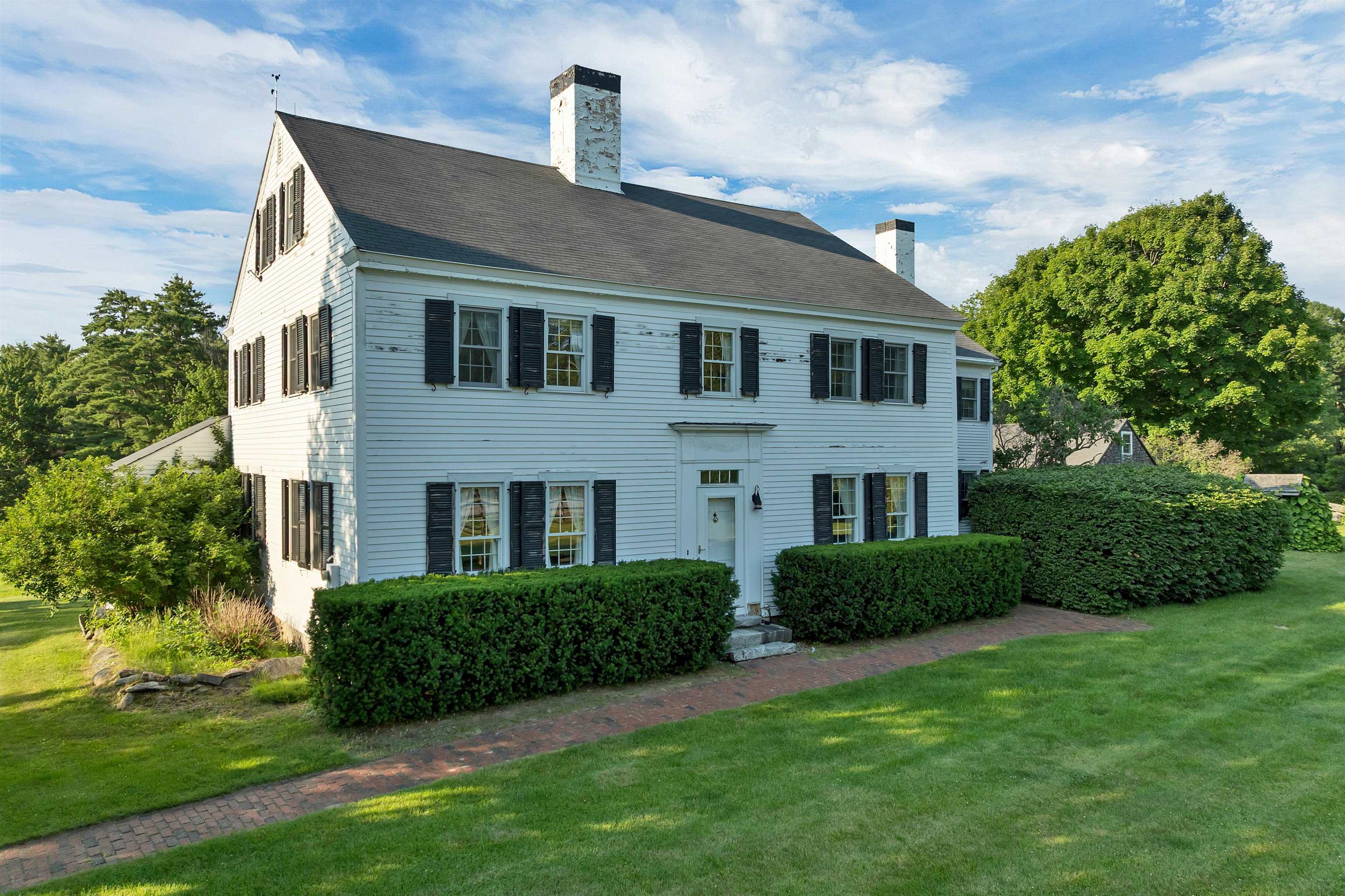 825 North Line Road Tuftonboro, NH 03816 - Photo 2 of 60