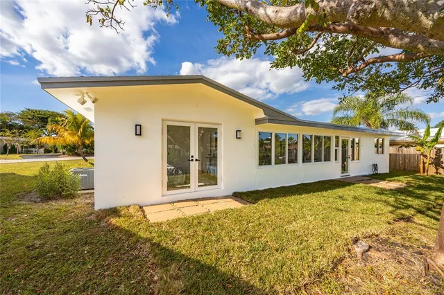 $649,900 | 3400 Northeast 17th Way, Oakland Park, FL 33334