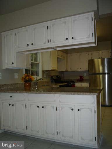 13 Autumn Ridge Court Silver Spring, MD 20906 - Photo 12 of 30 Kitchen