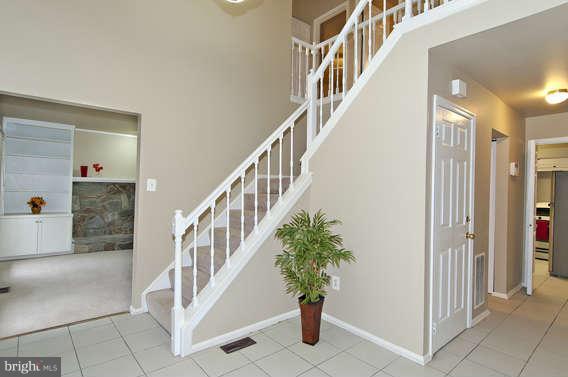 13 Autumn Ridge Court Silver Spring, MD 20906 - Photo 3 of 30 Interior (General)