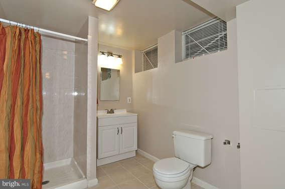 13 Autumn Ridge Court Silver Spring, MD 20906 - Photo 27 of 30 Bath