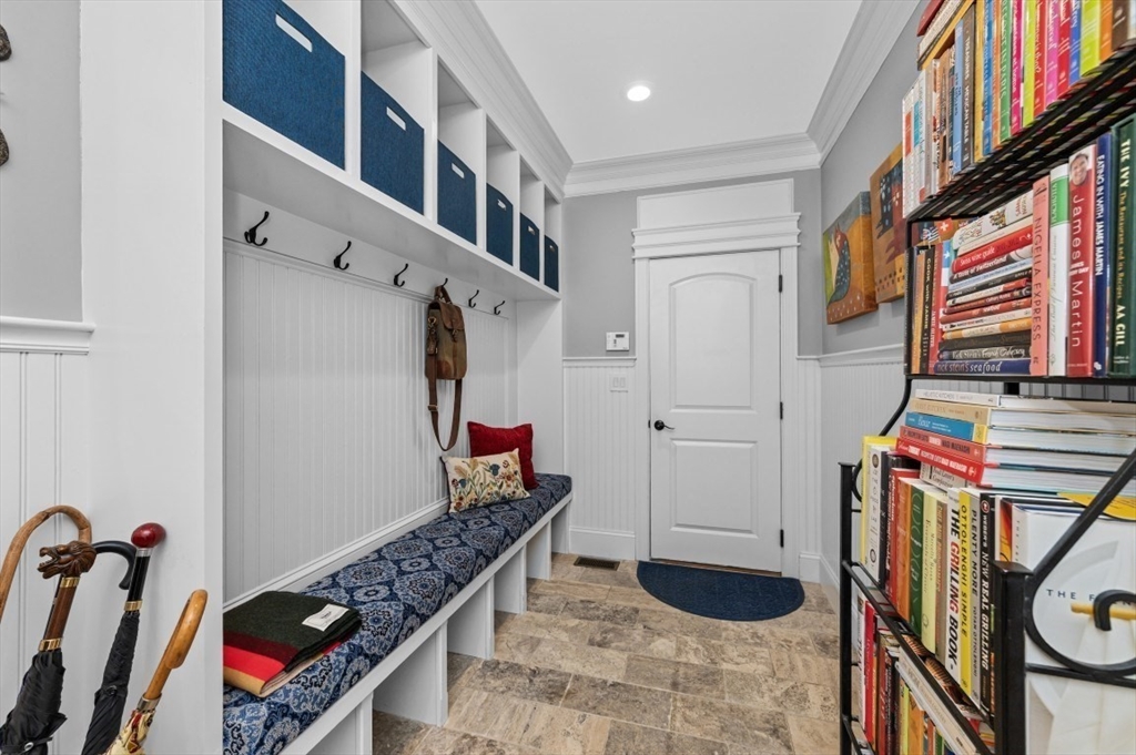 456 Chestnut Street Needham, MA 02492 - Photo 14 of 37