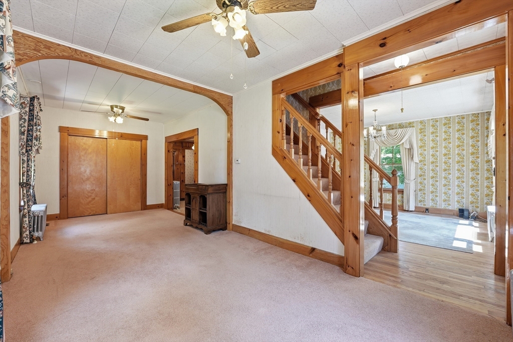 17 East Howe Street Orange, MA 01364 - Photo 5 of 34