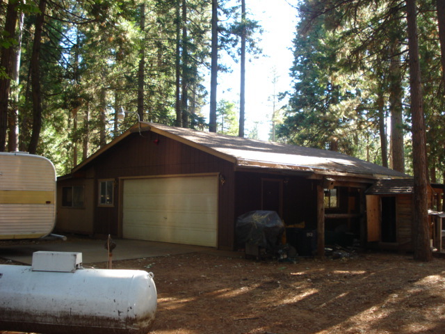 7560 Brett Road Shingletown, CA 96088 - Photo 11 of 13 Oversized shop