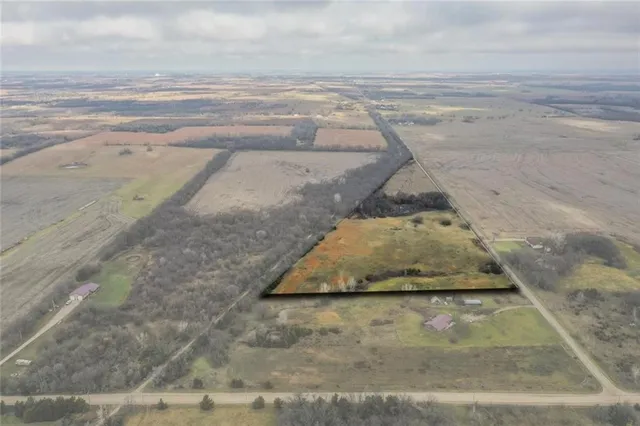 $240,000 | South Stubbs Road, Quenemo, KS 66528
