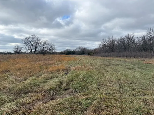 $240,000 | South Stubbs Road, Quenemo, KS 66528