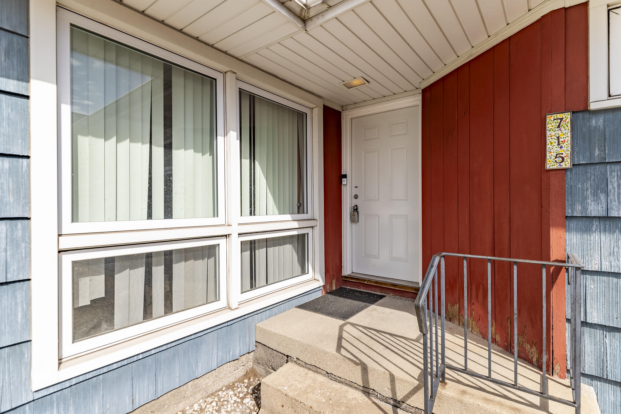 715 North Harvey Street Griffith, IN 46319 - Photo 2 of 30 2054x1369