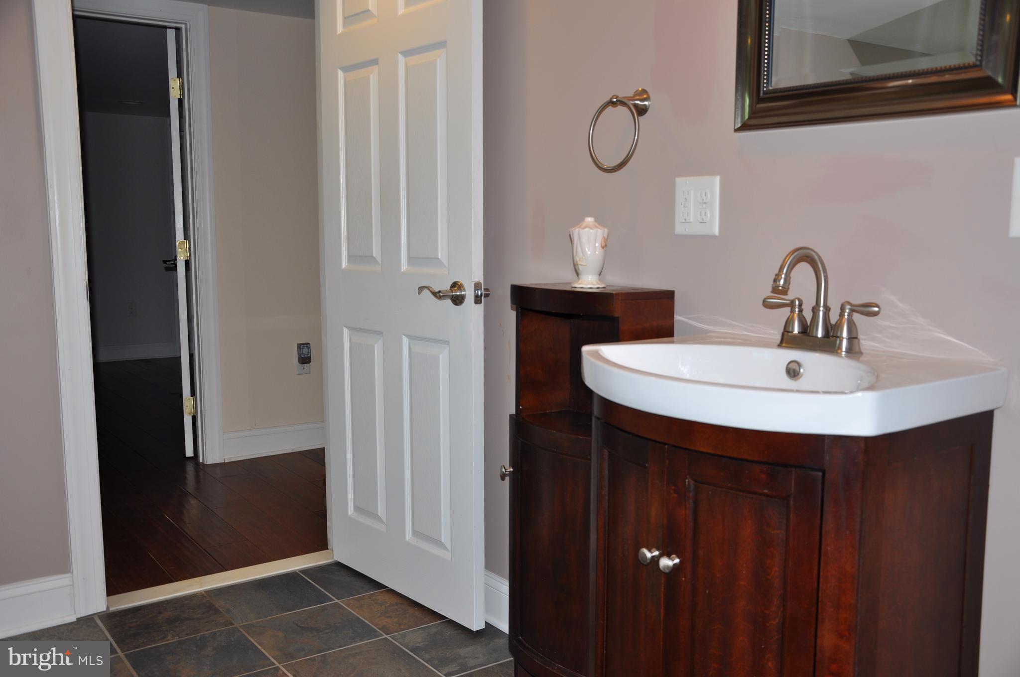 1333 Stone Boundary Road Cambridge, MD 21613 - Photo 21 of 30 Bath - Upper level