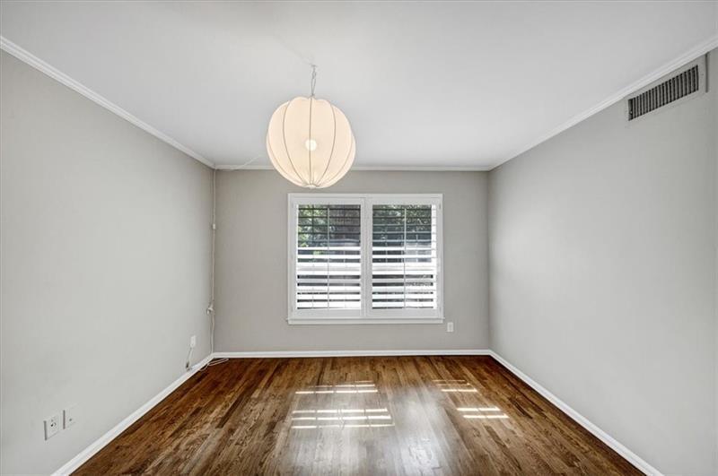 37 La Rue Place Northwest Atlanta, GA 30327 - Photo 16 of 35