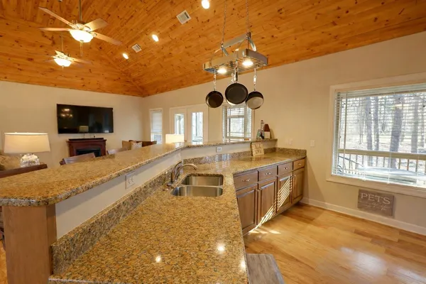 $449,000 | 735 Sandpiper Point, Counce, TN 38326