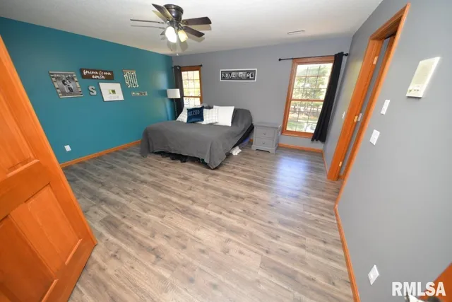 $415,000 | 501 Cardinal Drive, Mount Vernon, IL 62864