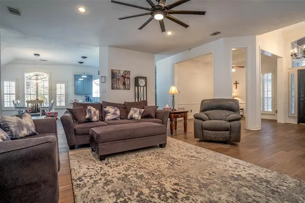 $449,500 | 230 River Oaks, Combine, TX 75159