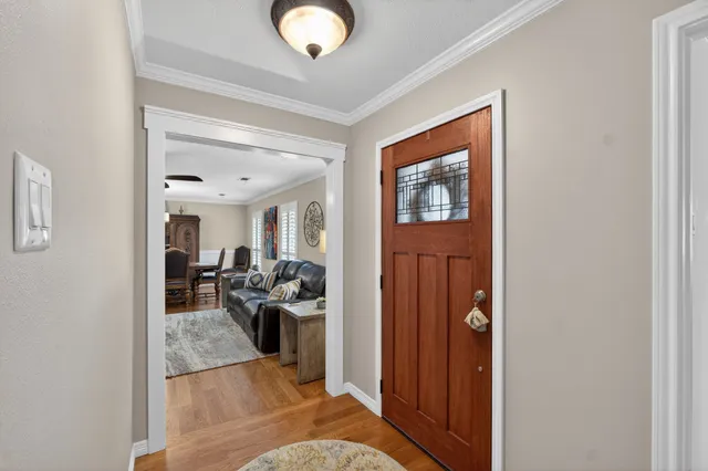 a view of a livingroom with lounge chair