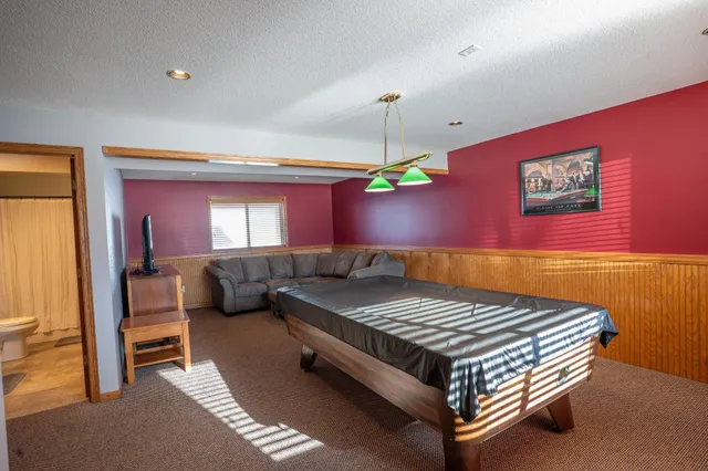 $350,000 | 210 8th Avenue Northwest, Plainview, MN 55964