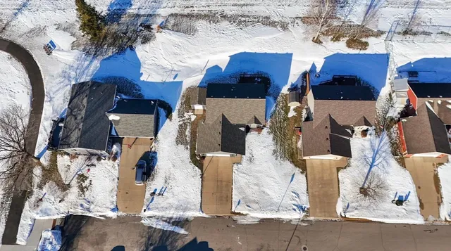 $350,000 | 210 8th Avenue Northwest, Plainview, MN 55964