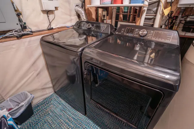 $350,000 | 210 8th Avenue Northwest, Plainview, MN 55964