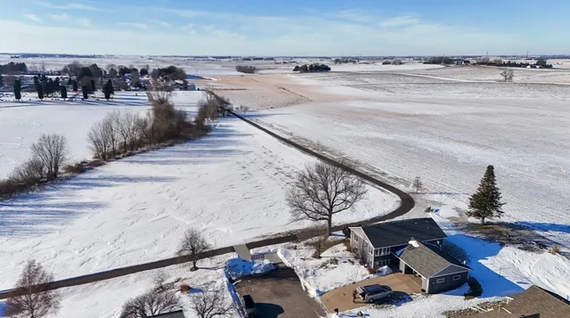$350,000 | 210 8th Avenue Northwest, Plainview, MN 55964