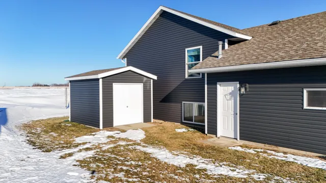 $350,000 | 210 8th Avenue Northwest, Plainview, MN 55964