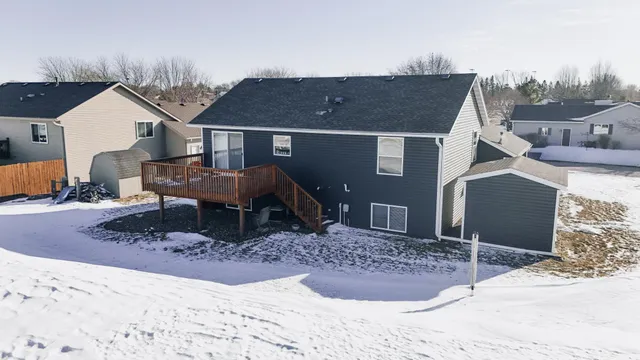 $350,000 | 210 8th Avenue Northwest, Plainview, MN 55964