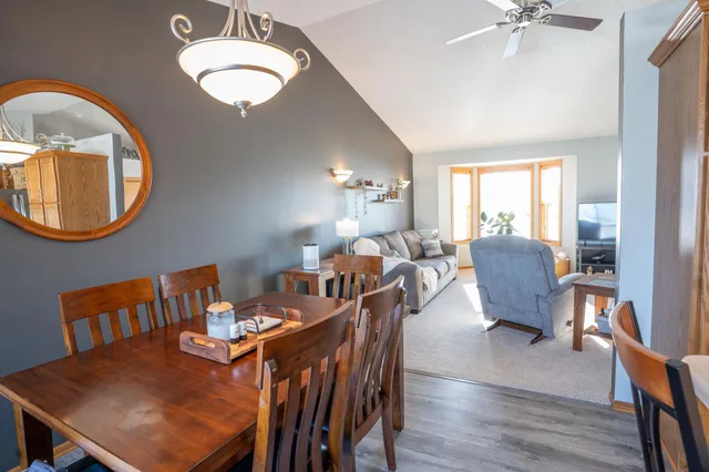 $350,000 | 210 8th Avenue Northwest, Plainview, MN 55964