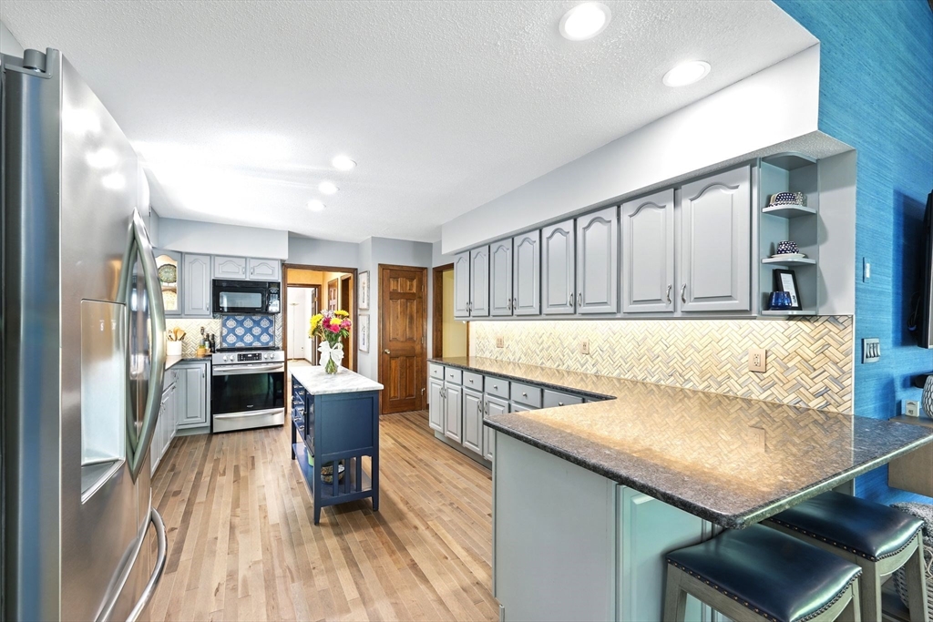 2 Cedar Oak Drive Wilbraham, MA 01095 - Photo 5 of 42