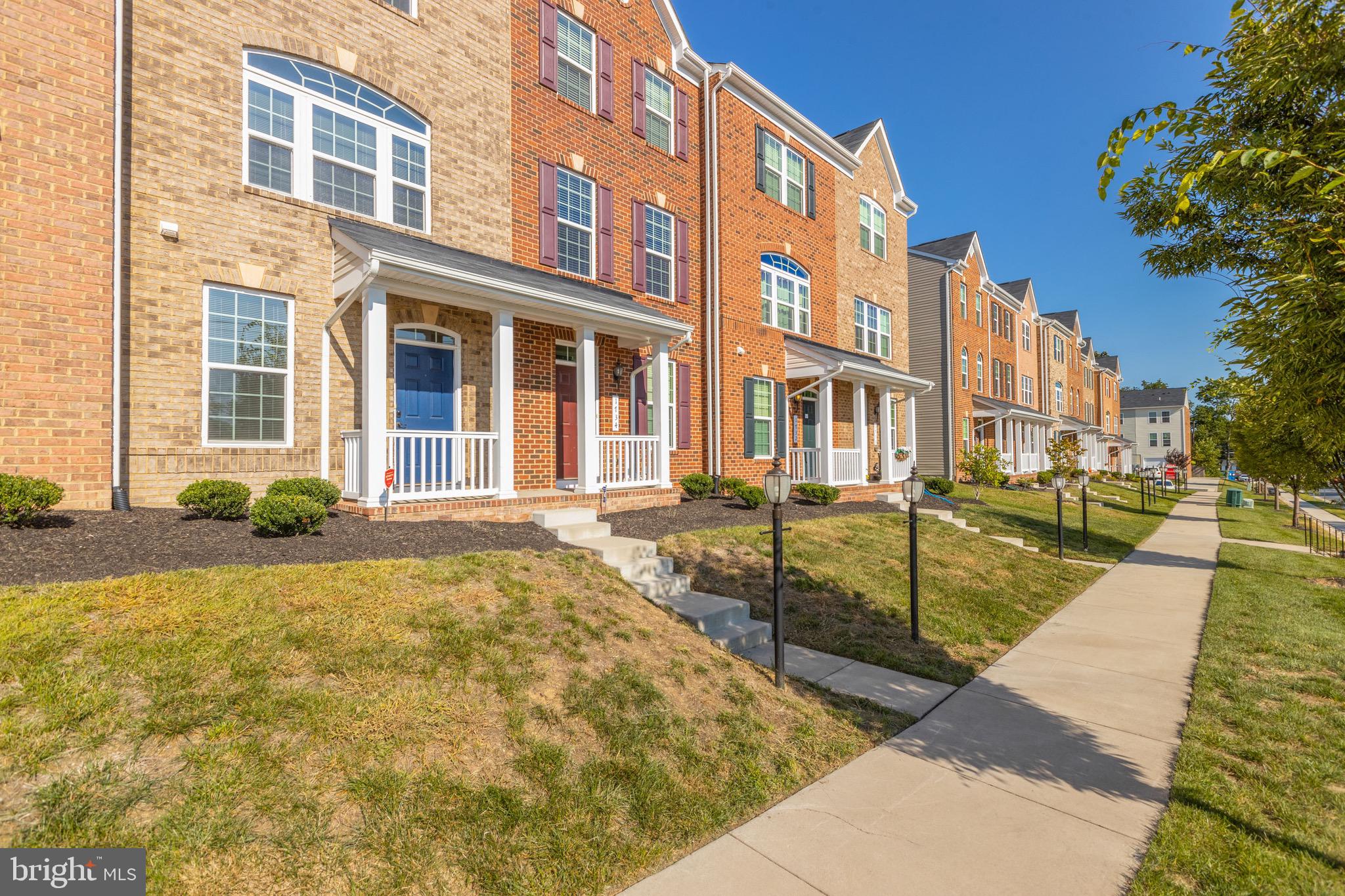 1736 Featherstone Road Woodbridge, VA 22191 - Photo 2 of 34 Gallery Image 2