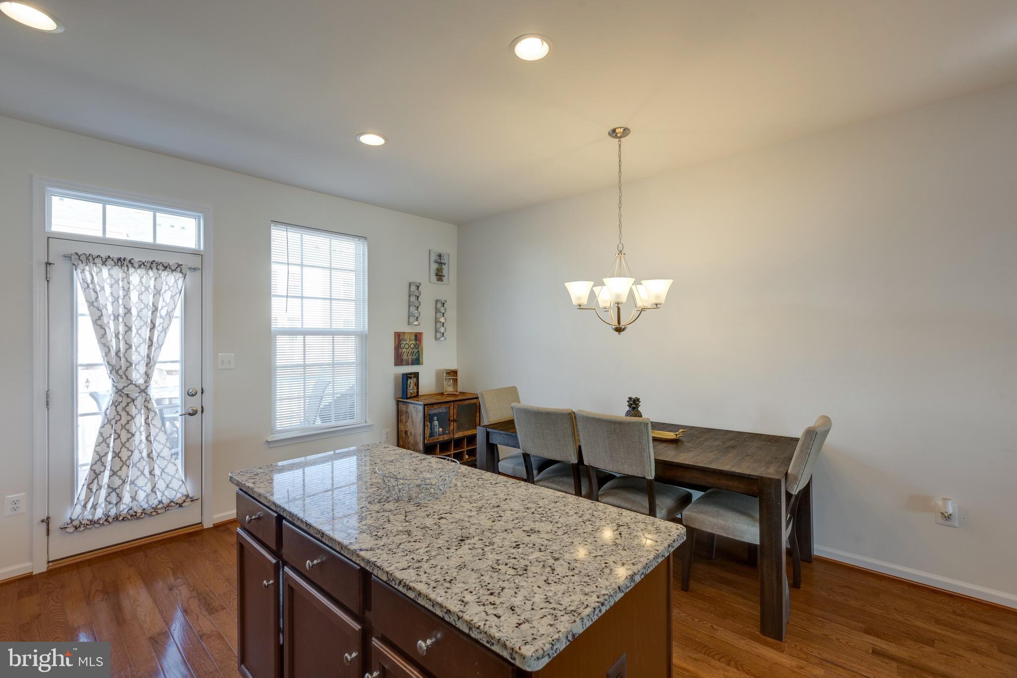 1736 Featherstone Road Woodbridge, VA 22191 - Photo 11 of 34 Gallery Image 11