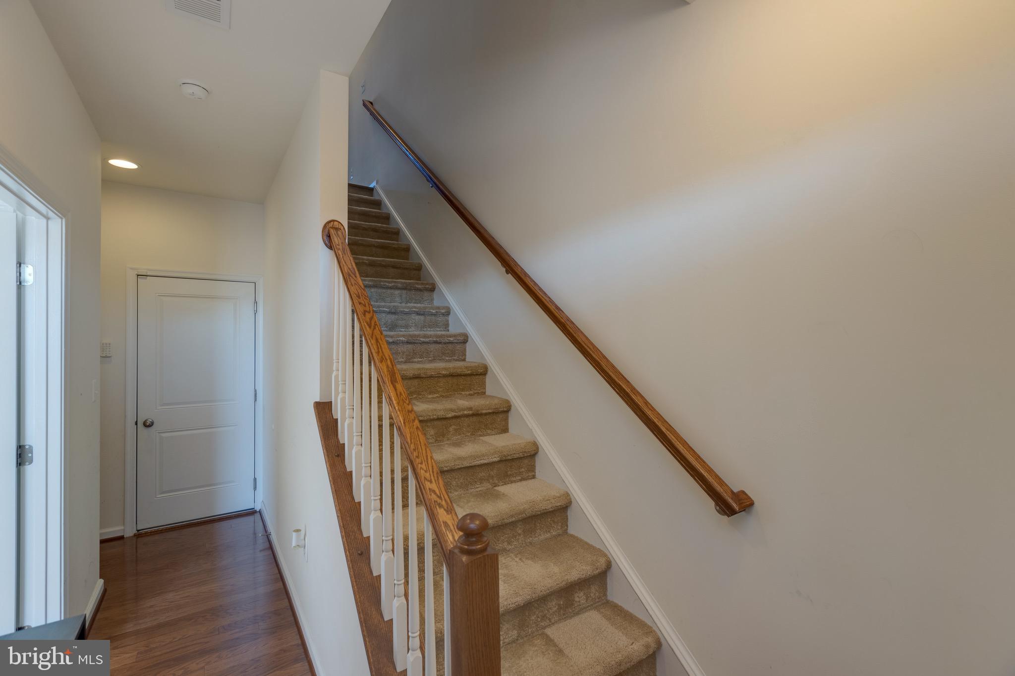 1736 Featherstone Road Woodbridge, VA 22191 - Photo 4 of 34 Gallery Image 4