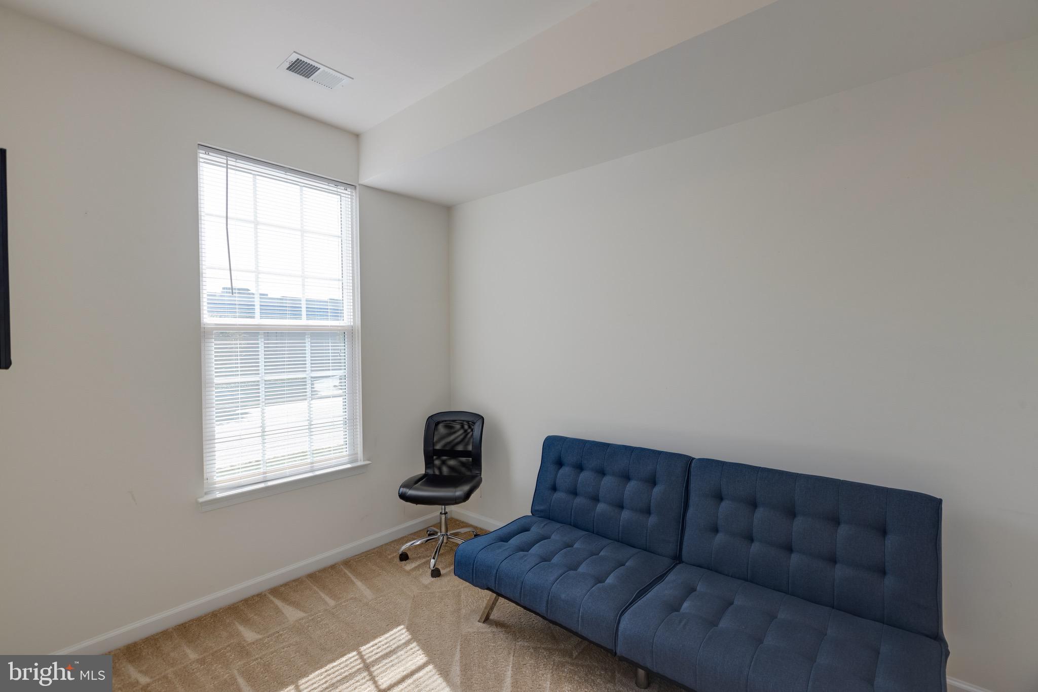 1736 Featherstone Road Woodbridge, VA 22191 - Photo 5 of 34 Gallery Image 5