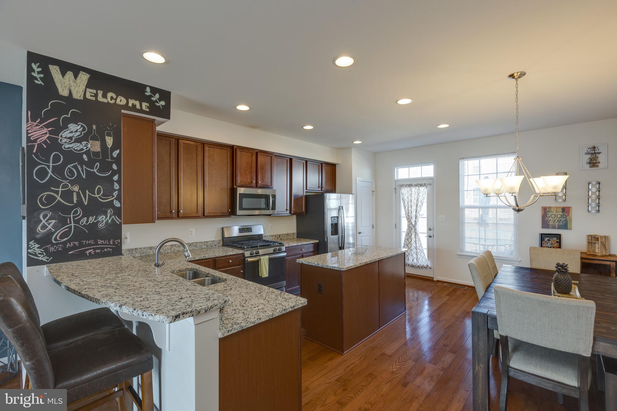 1736 Featherstone Road Woodbridge, VA 22191 - Photo 7 of 34 Gallery Image 7